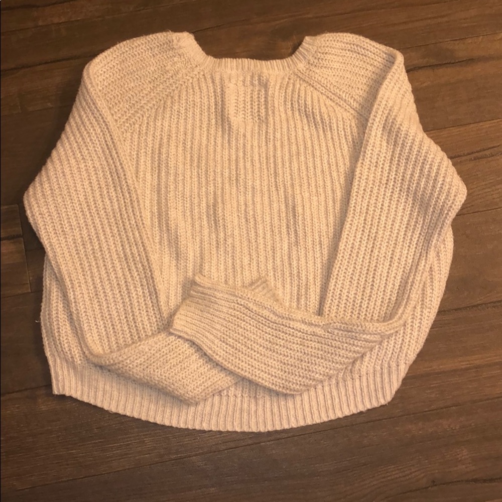 Abercrombie and Fitch knit cropped sweater - Picture 4 of 4